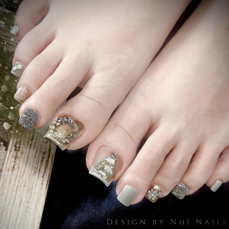 Nhí nails