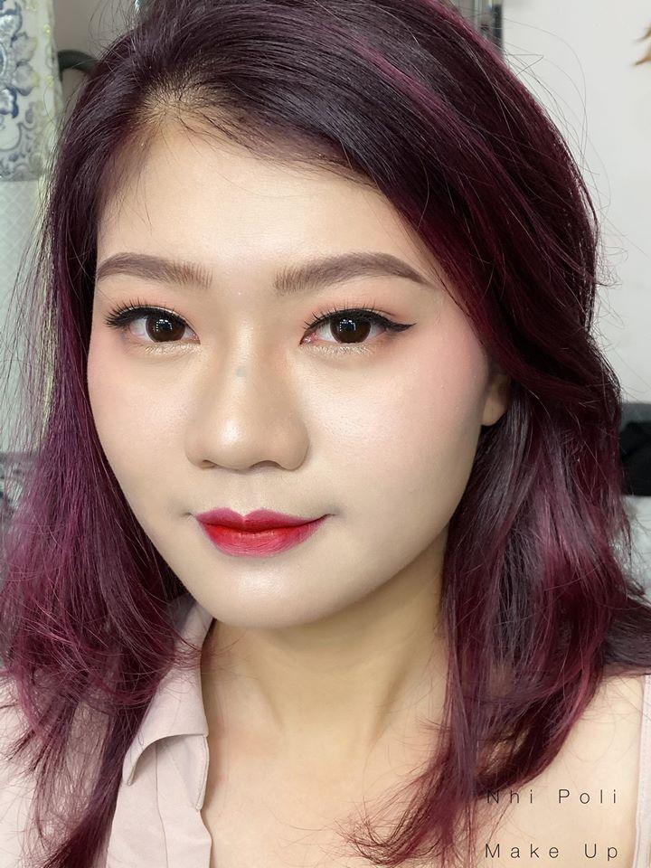 NHI POLI MAKE UP