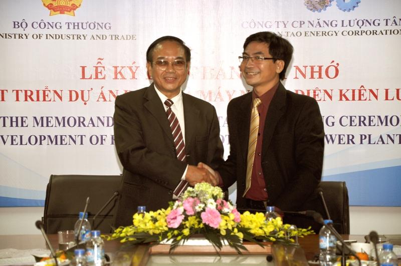 Lễ  ký Biên bản ghi nhớ phát triển dự án Nhà máy nhiệt điện Kiên Lương 1