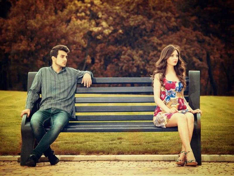 Lắng nghe và chia sẻ là yếu tố quan trọng tạo nên mối quan hệ hạnh phúc