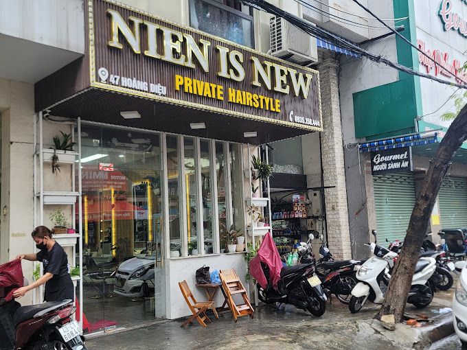 Niên Is New Salon