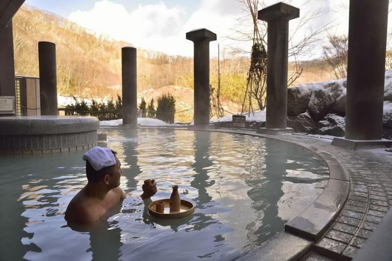 Suối nước nóng Noboribetsu Onsen