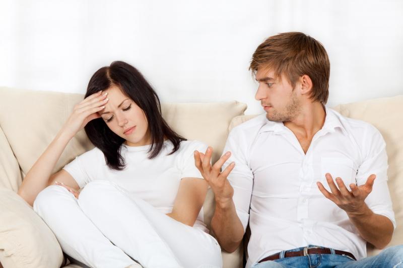 Không nên nói nhiều lần một vấn đề trước mặt vợ
