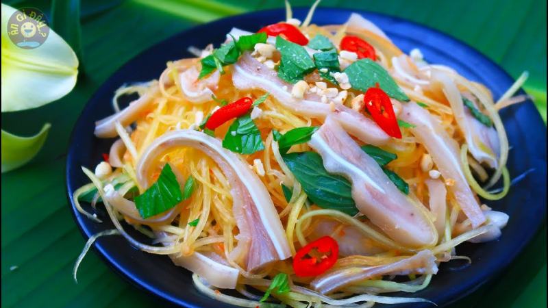 Nộm đu đủ tai heo