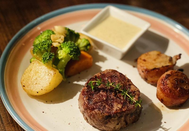NOSSA Steakhouse & Italian cuisine