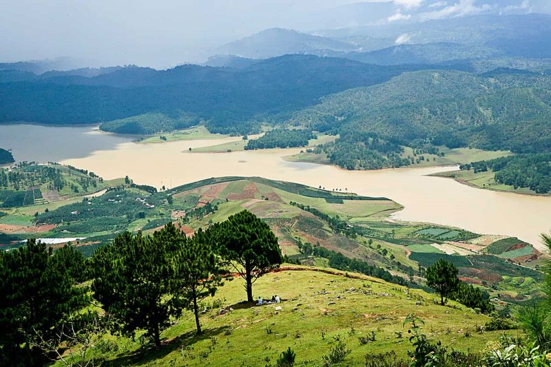 Đoạn văn ghi lại cảm xúc về 1 bài thơ - Việt Nam quê hương ta