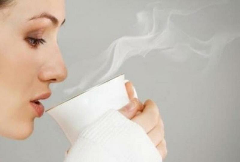 Uống một ly nước ấm vào mỗi sáng rất tốt cho sức khỏe