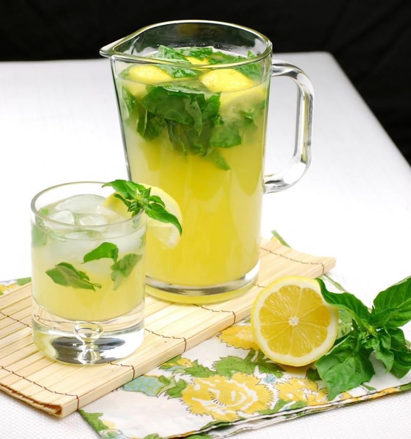 Nước chanh giúp thanh lọc cơ thể