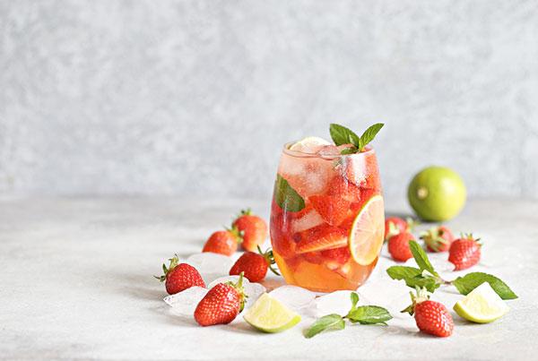 Nước detox giảm cân bạc hà và chanh