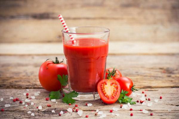 Nước ép cà chua tốt cho da