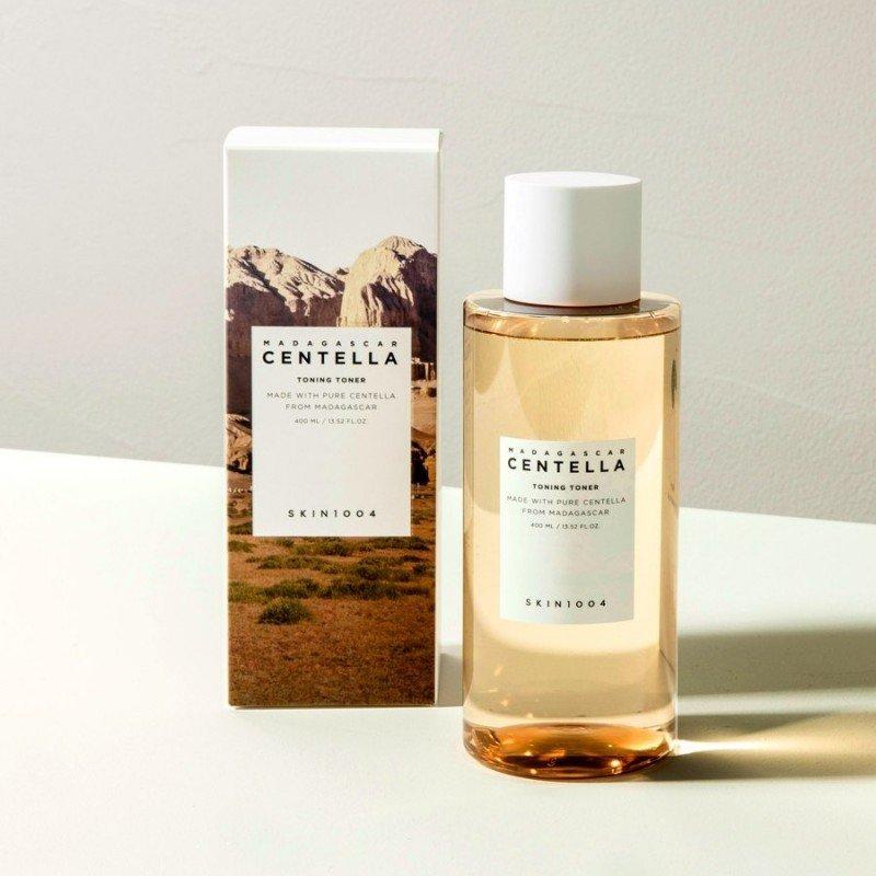 Nước hoa hồng phục hồi, tái tạo da mụn và làm lành sẹo mụn Skin1004 Madagascar Centella Toning Toner