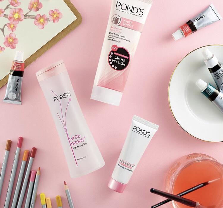 Nước hoa hồng Pond's White Beauty sáng da cân bằng pH se khít lỗ chân lông