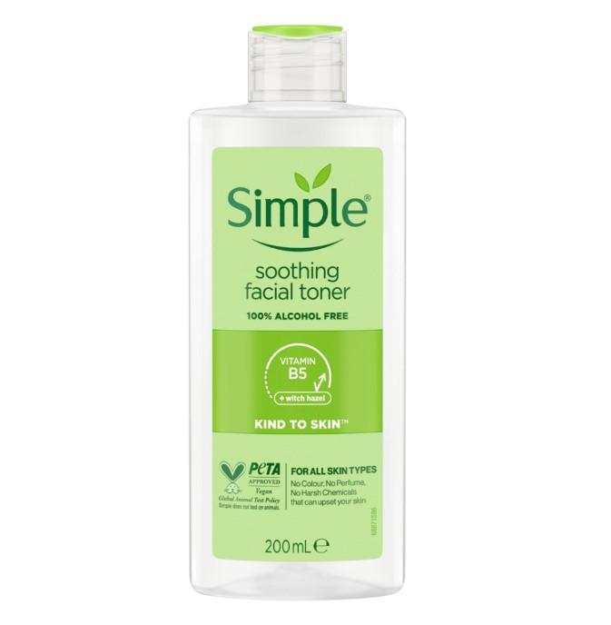 Nước hoa hồng Simple Toner làm dịu và cân bằng độ ẩm cho da