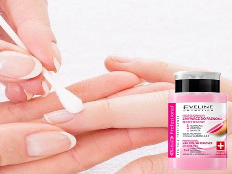 Nước rửa móng Eveline Nail Therapy