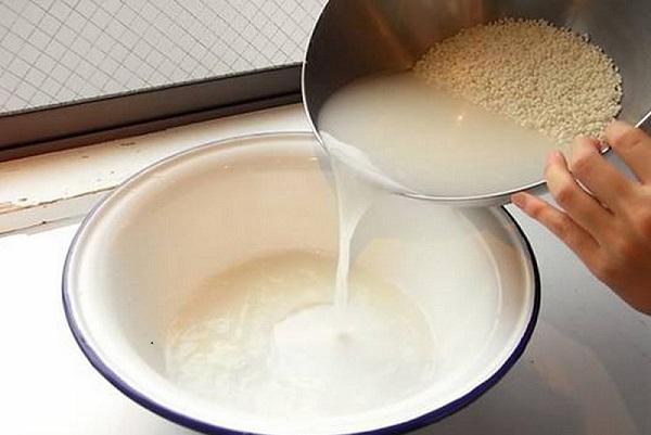 Làm trắng da với nước vo gạo