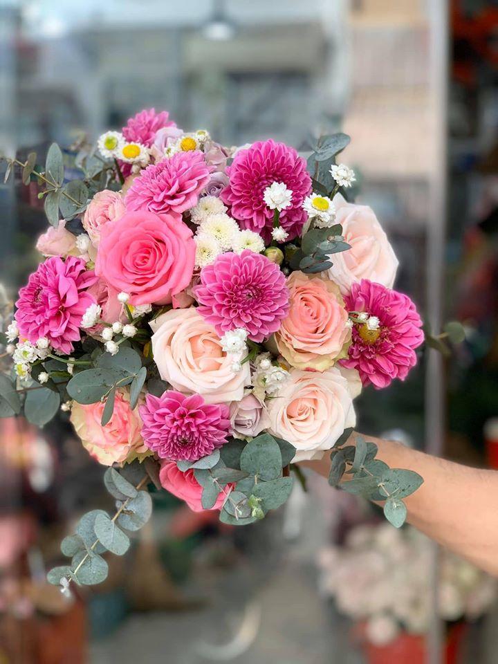 Nỳ Flower - Người Yêu Hoa