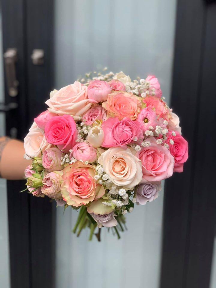 Nỳ Flower - Người Yêu Hoa