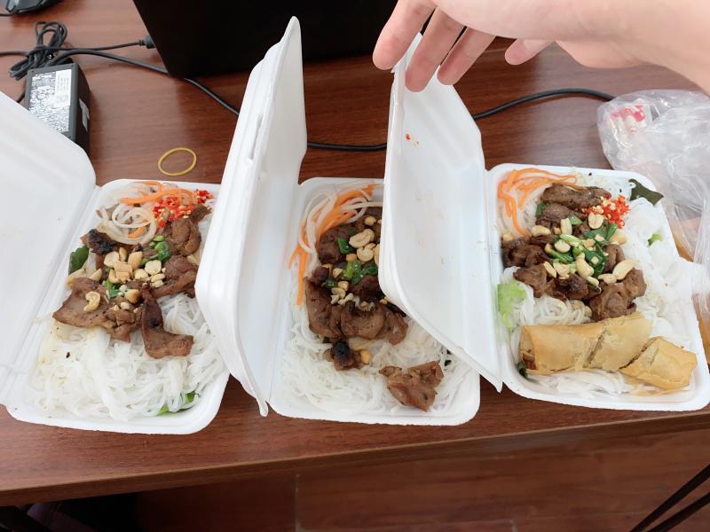 Oanh _ Bún Thịt Nướng