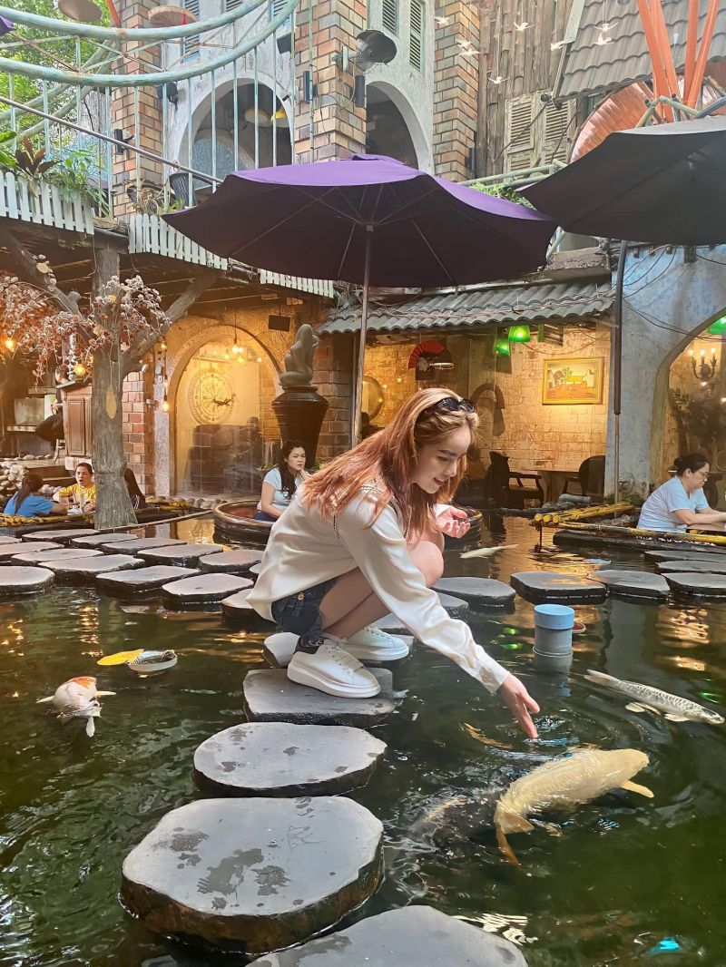 Oasis Cafe - Phạm Văn Đồng