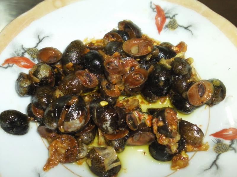 Ốc dừa xào bơ