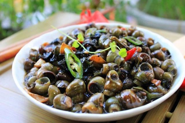 Ốc hót (ốc gạo) xào sả ớt