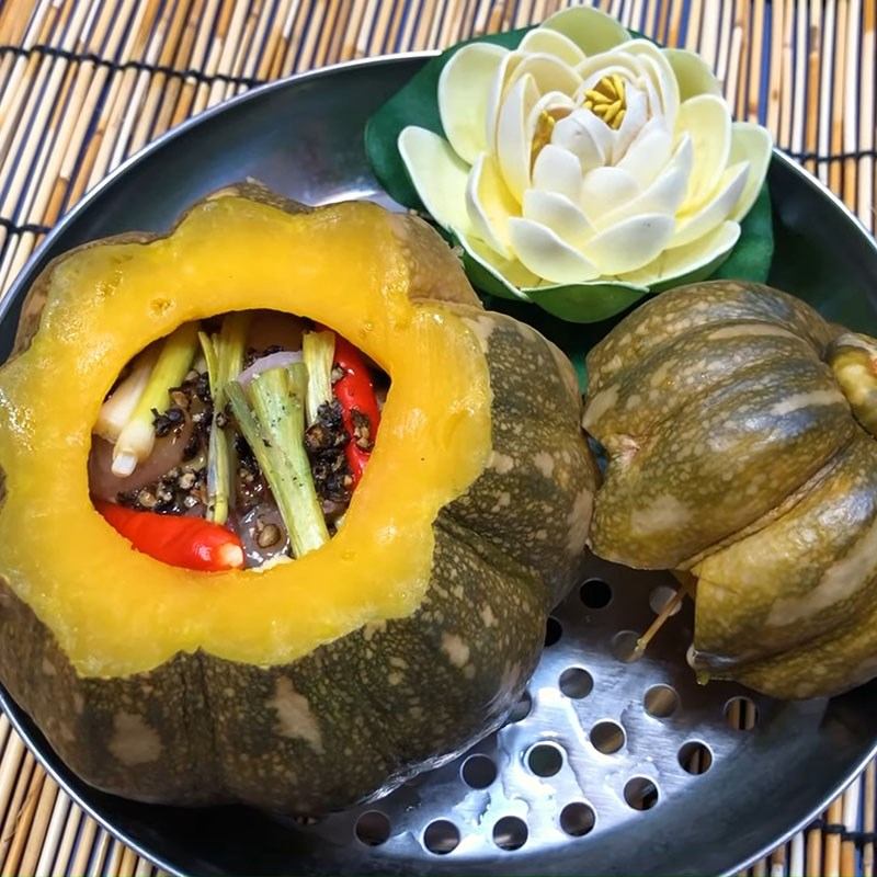 Óc heo chưng bí đỏ
