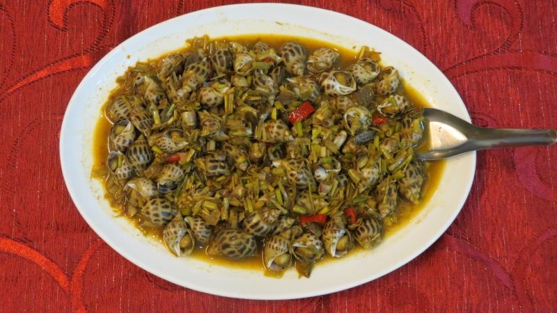 Ốc hương xào me