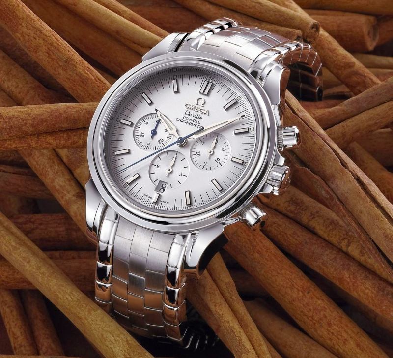 Chiếc đồng hồ Omega DeVille Co-axial