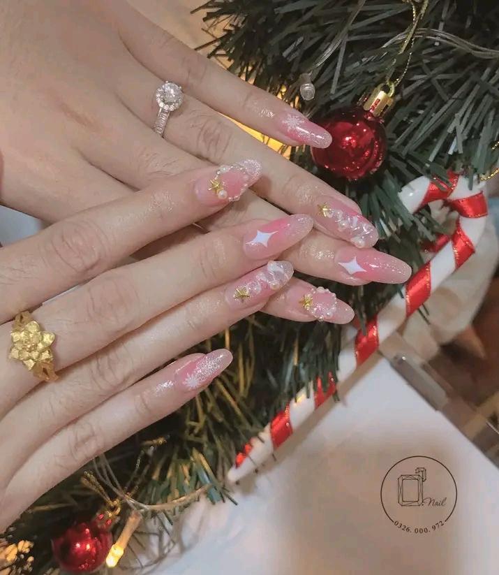 Ơ.nails