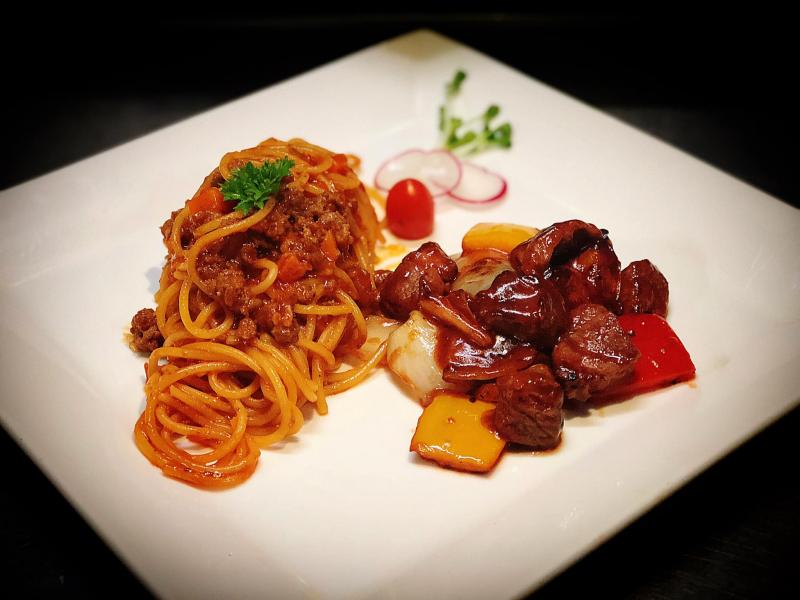 Ong Nâu Spaghetti