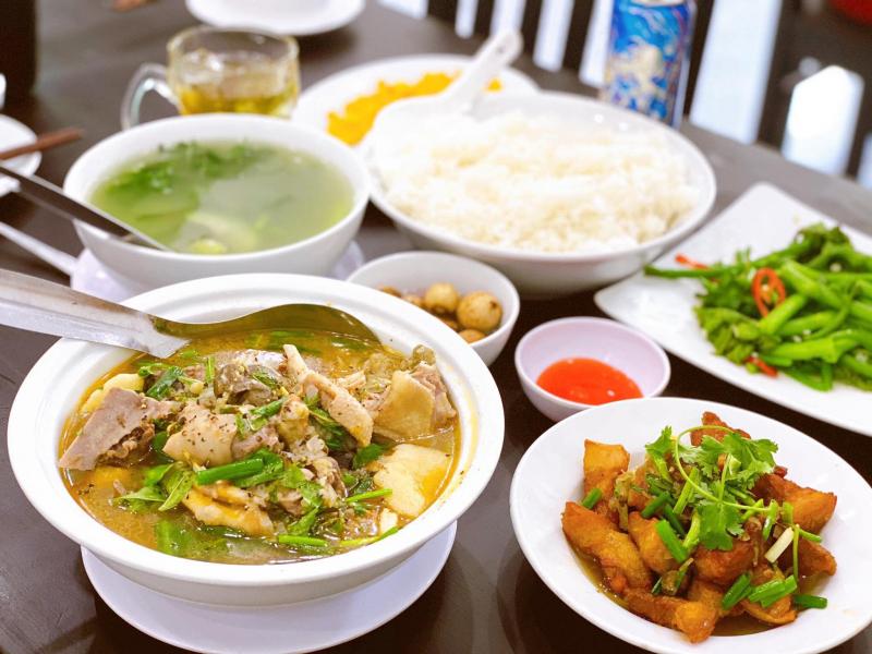 Cơm Niêu Ông Trần