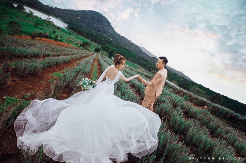 Ảnh cưới ngoại cảnh tại Only You Studio & Bridal Studio