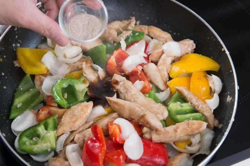 Ớt chuông xào thịt gà
