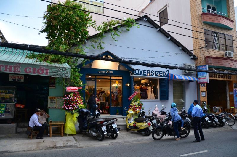 Oversized Shop