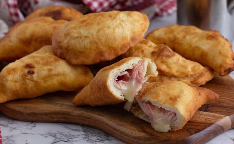 Panzerotti  là món ăn khá đặc trưng của Ý.