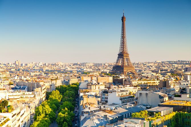 Paris là một trong ba thành phố có nền kinh tế phát triển nhanh nhất thế giới