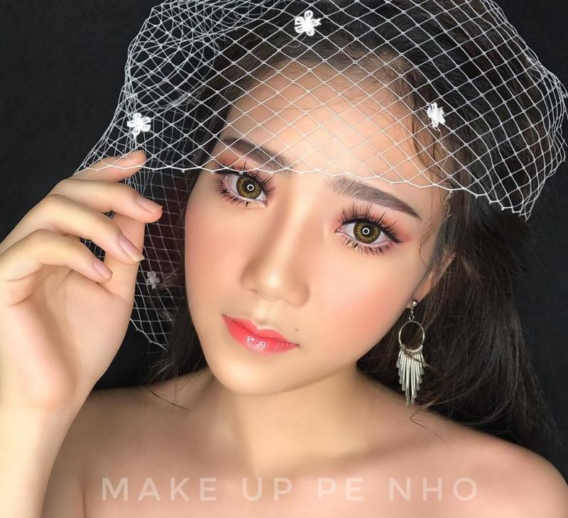 Pé Nhỏ Make Up (Áo cưới Bella)