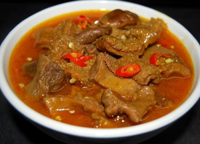 Phá Lấu Thủy - Núi Thành
