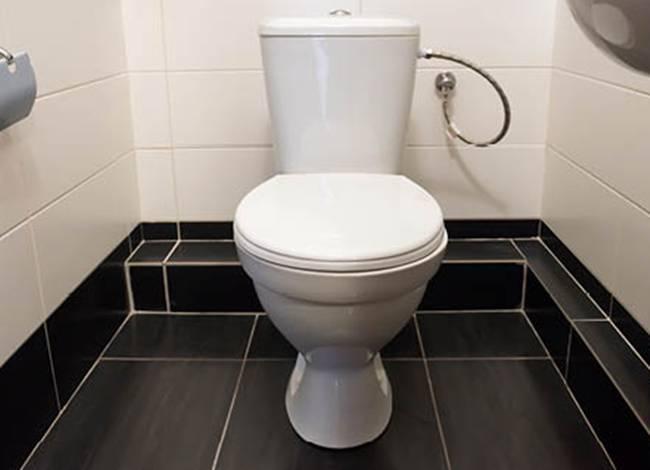 Phân có máu khi đại tiện là dấu hiệu bệnh nguy hiểm