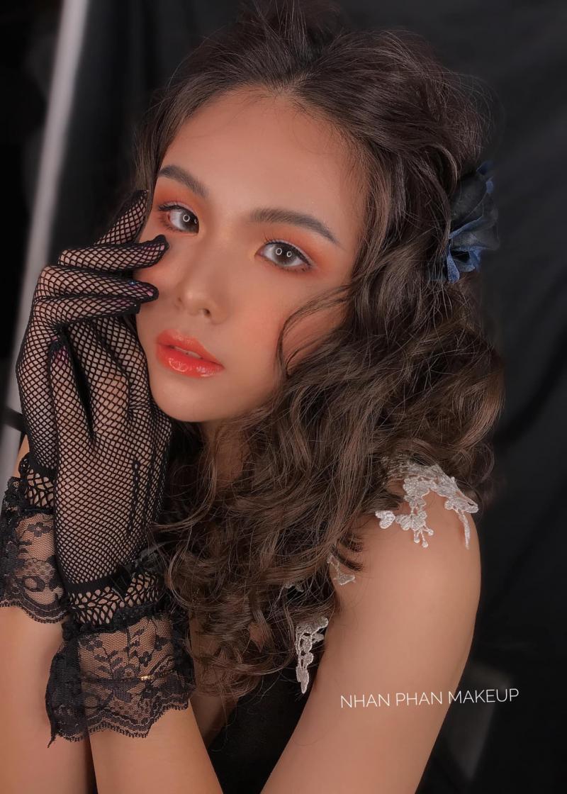 IRIS LUXURY Studio Đào tạo học viên makeup chuyên nghiệp theo quy chuẩn quốc tế