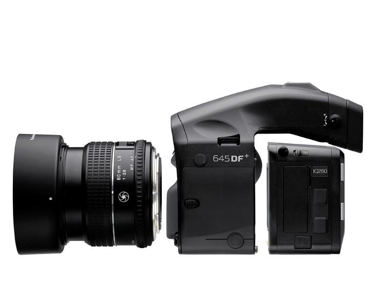 Phase One 645DF with P65+ Sensor  có giá 55.000 USD