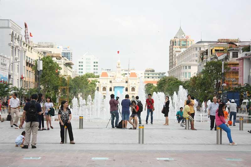 Phố đi bộ Nguyễn Huệ
