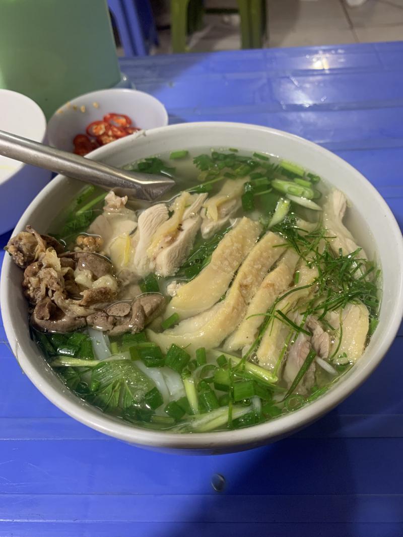 Phở gà Hương Trà