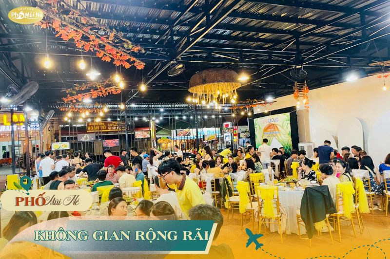 Phố Mũi Né - Cơm Niêu