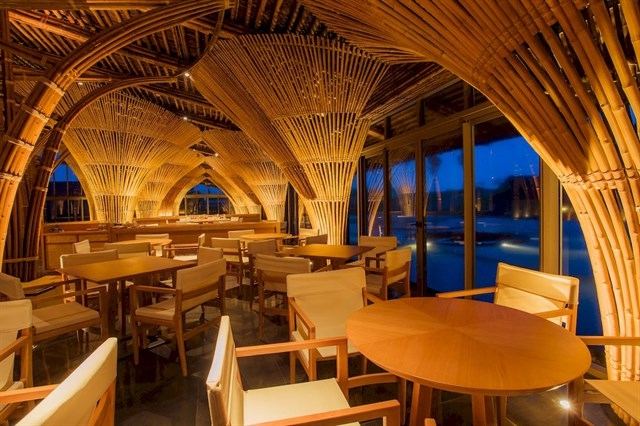 ự nhộn nhịp và đa dạng này đã giúp cho các bạn trẻ có cơ hội tâm sự và thưởng thức các thực đơn hấp dẫn.