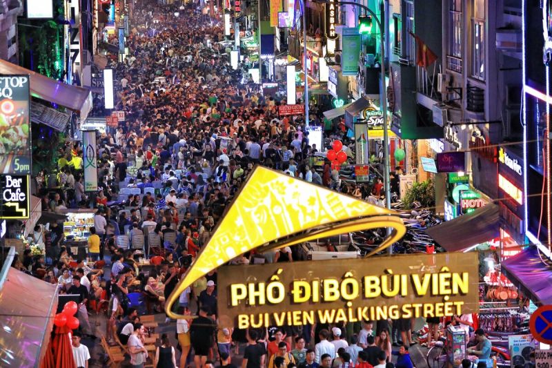 Phố tây Bùi Viện (phố đi bộ Bùi Viện)