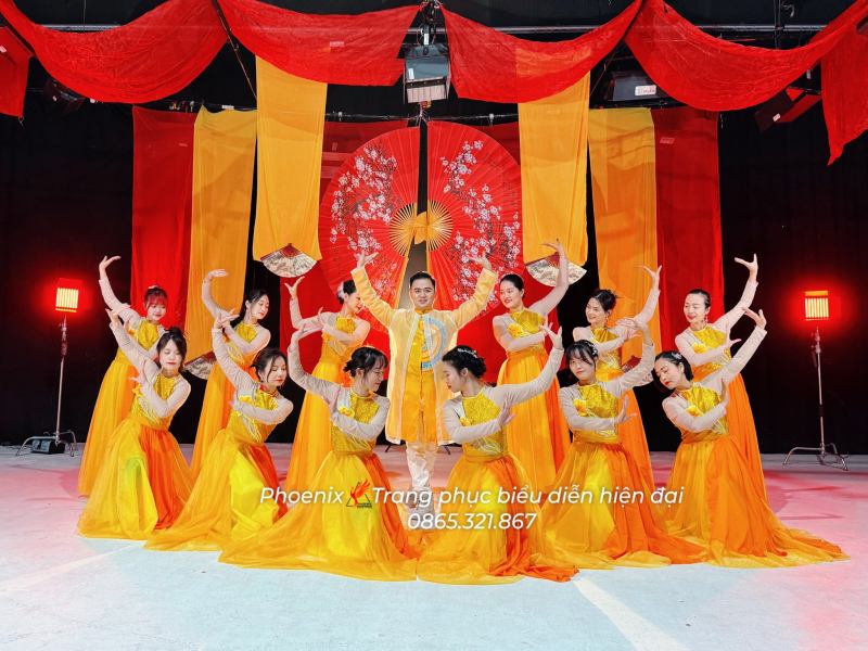 Phoenix - Trang Phục Biểu Diễn Hiện Đại