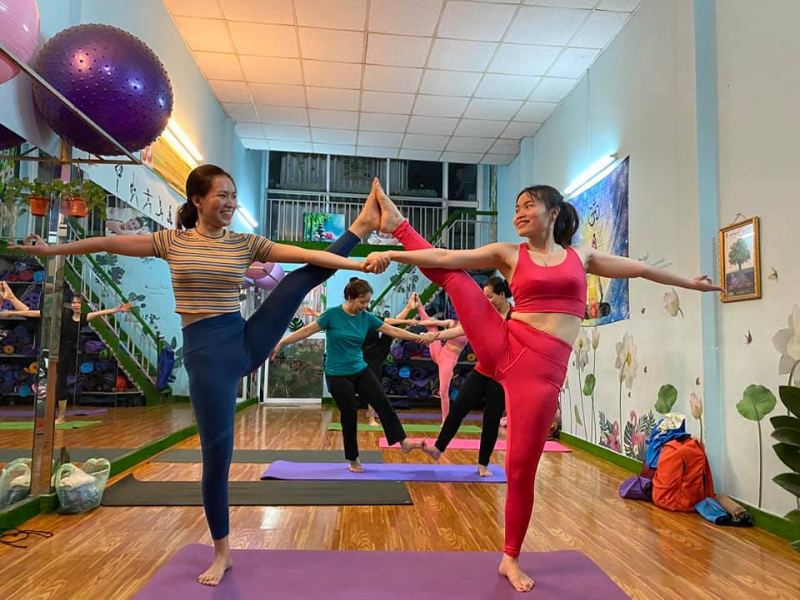 Phòng tập yoga Ánh Dương