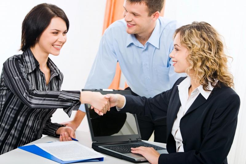 Tạo tâm lý thỏa mái khi phỏng vấn