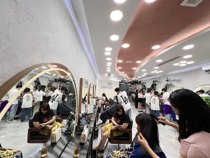 PHONG VÂN Hair & Beauty Salon